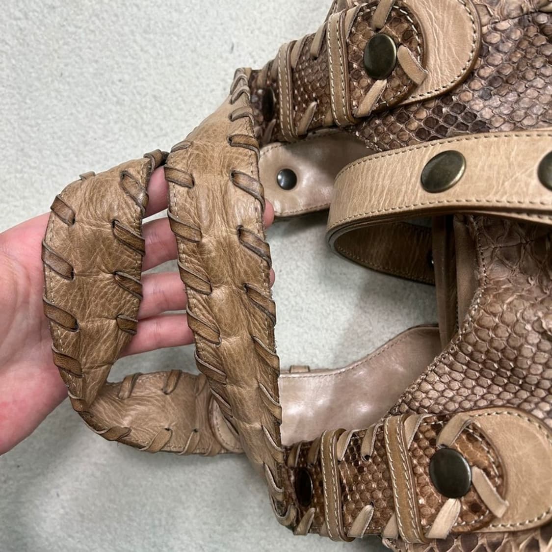 끌로에 실버라도 파이톤 도트백 한정판 상품이미지3