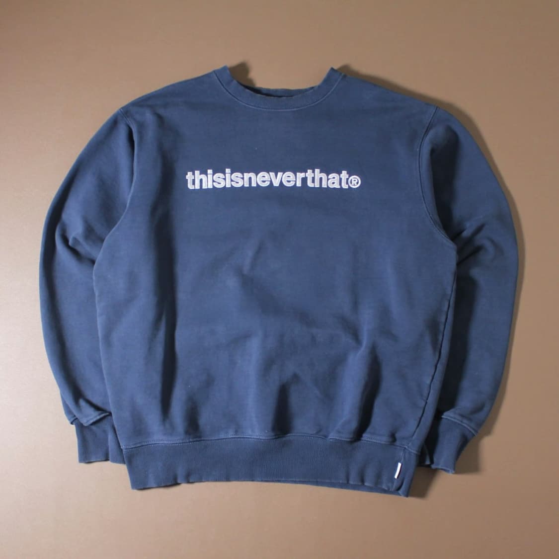 thisisneverthat® 디네뎃 기모 맨투맨 상품이미지1