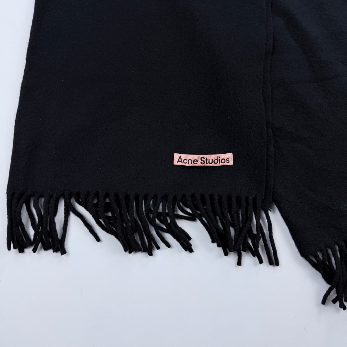 아크네 스튜디오 오버사이즈드 머플러 CA0102 상품이미지3