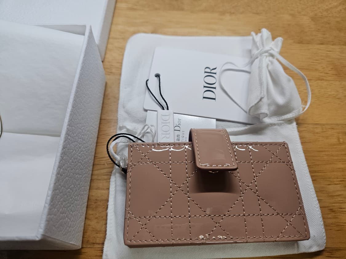 디올 아코디언 카드지갑(로즈드방 컬러) 상품이미지2