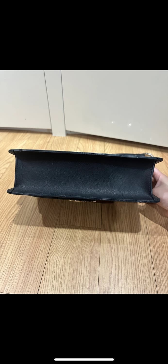 비비안웨스트우드 미디엄 더비플랩 크로스백 상품이미지6