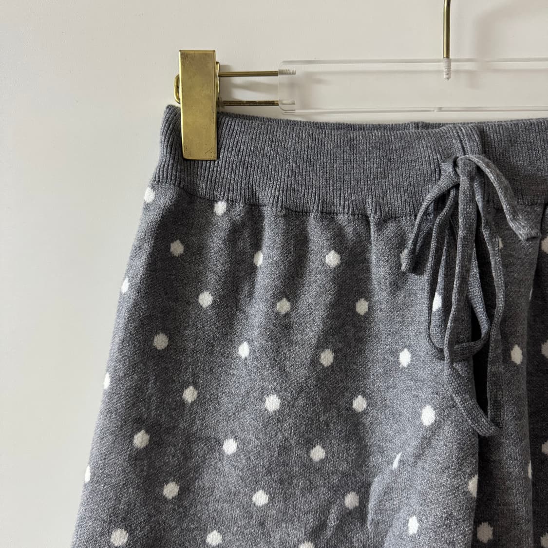 새상품 니트 밑단 프릴 도트 반바지 (그레이) 상품이미지3