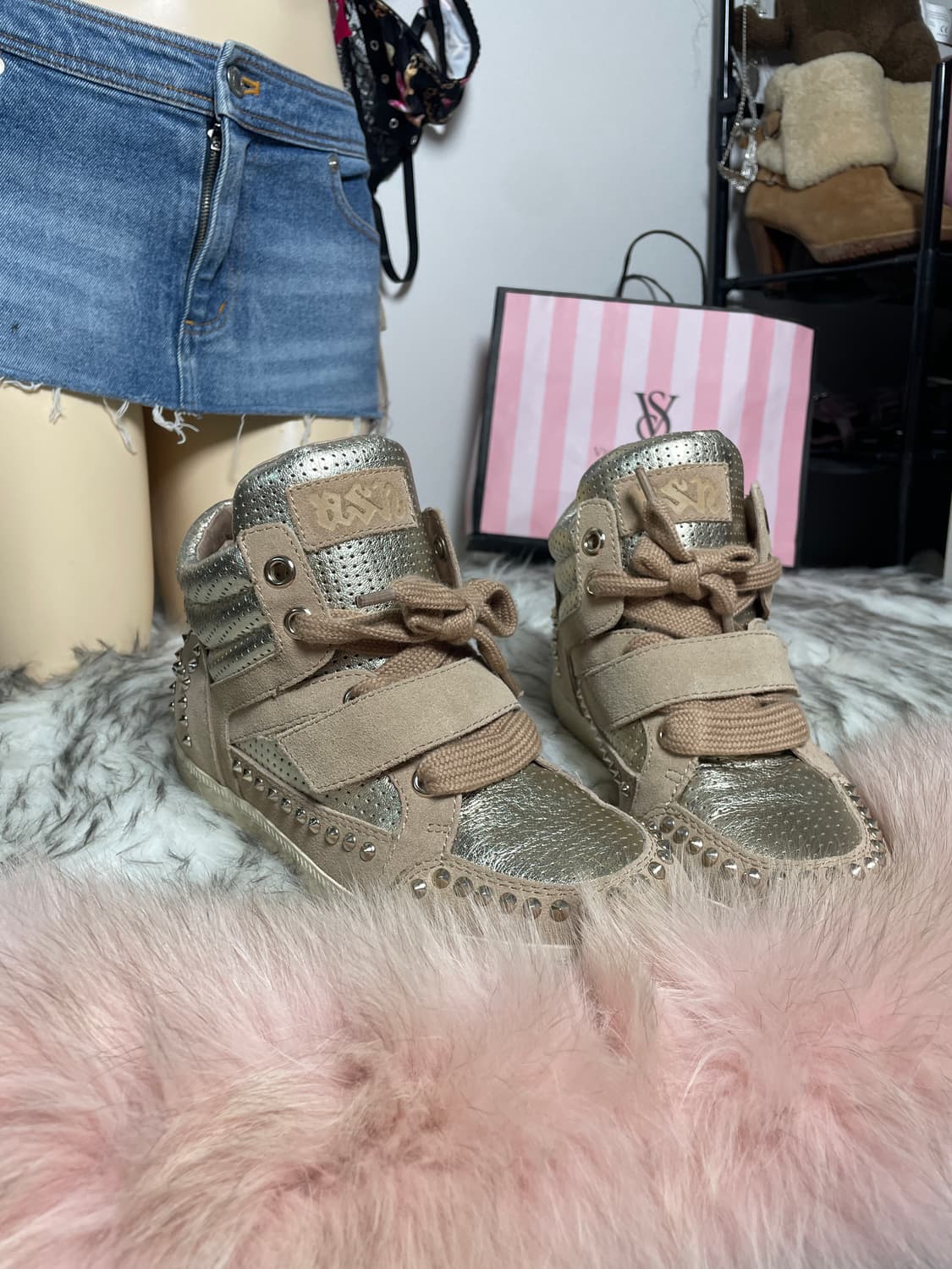 Ash 아쉬 골드 메탈릭 스터드 스니커즈 상품이미지1