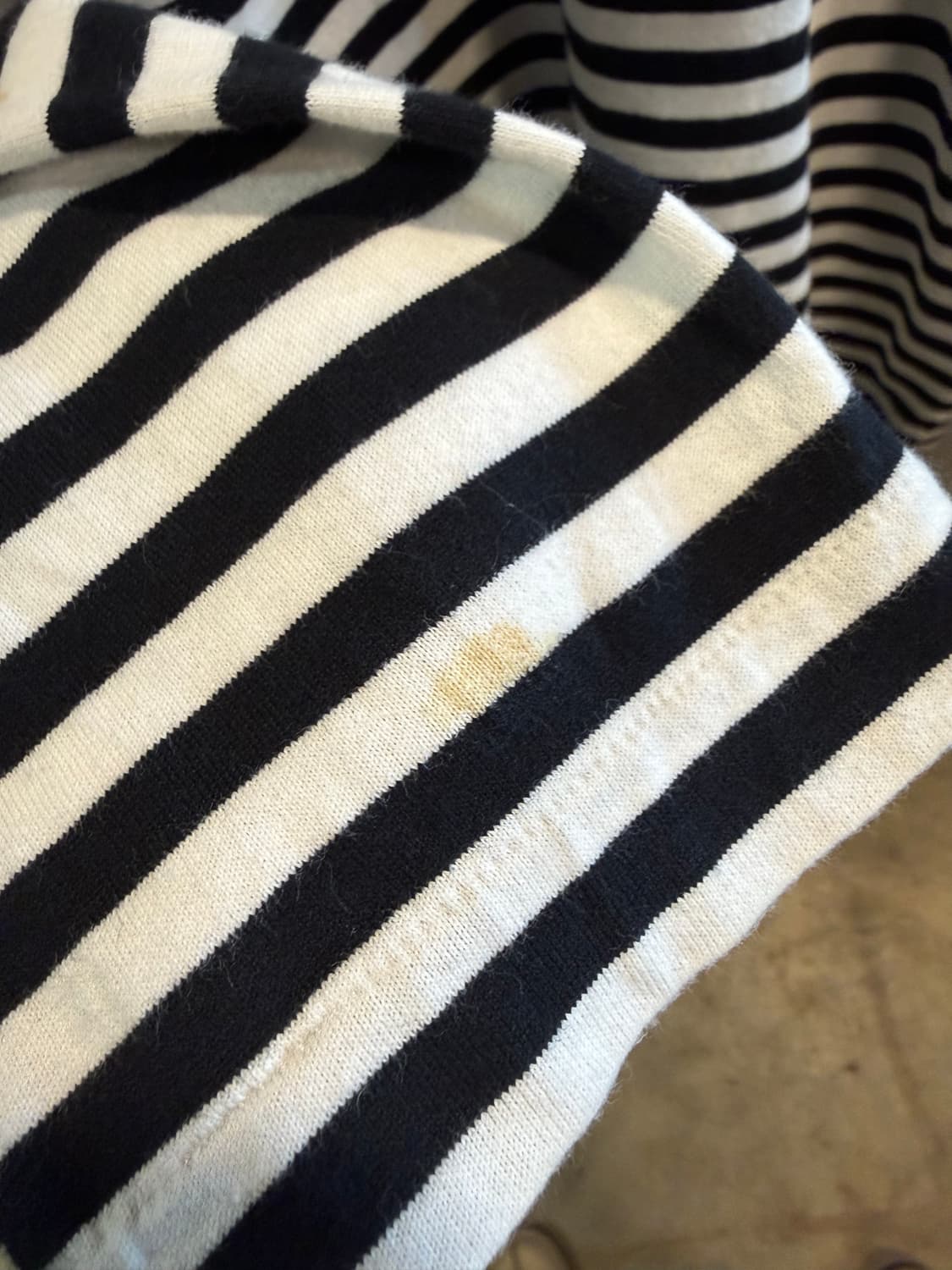 XL 꼼데가르송PLAY 스트라이프 하트 패치 긴팔 티셔츠 블랙 상품이미지7