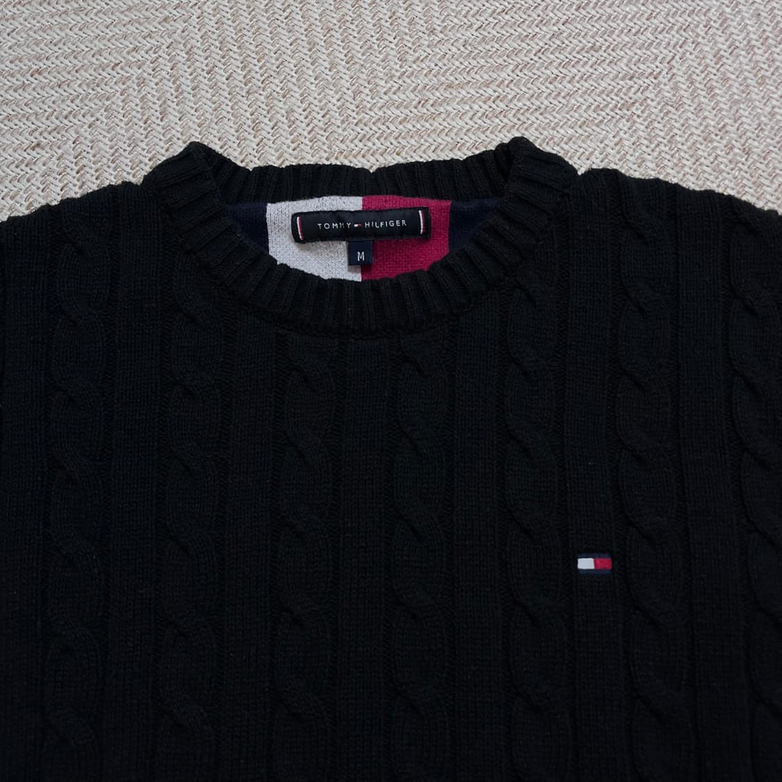 [정품] 타미 블랙 꽈배기 라운드 니트 [ M ] 상품이미지3