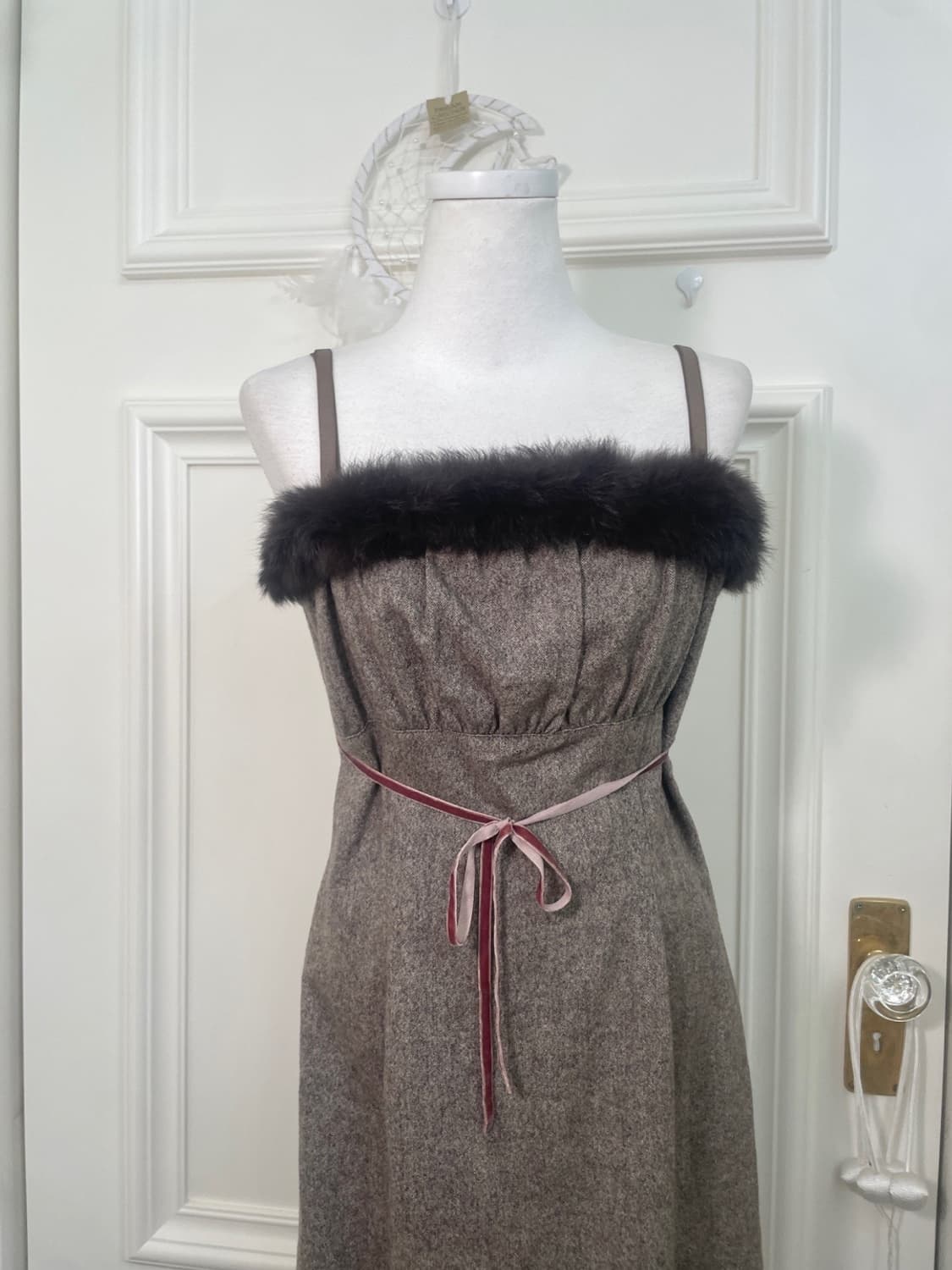 brown bust fur shirring ruffle opc 상품이미지5