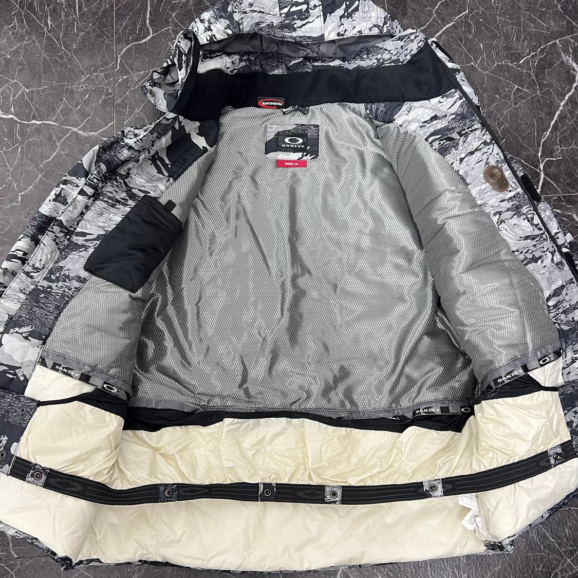오클리 07F/W 매거진 포켓 설산 카모 스노우 파카 자켓 상품이미지5