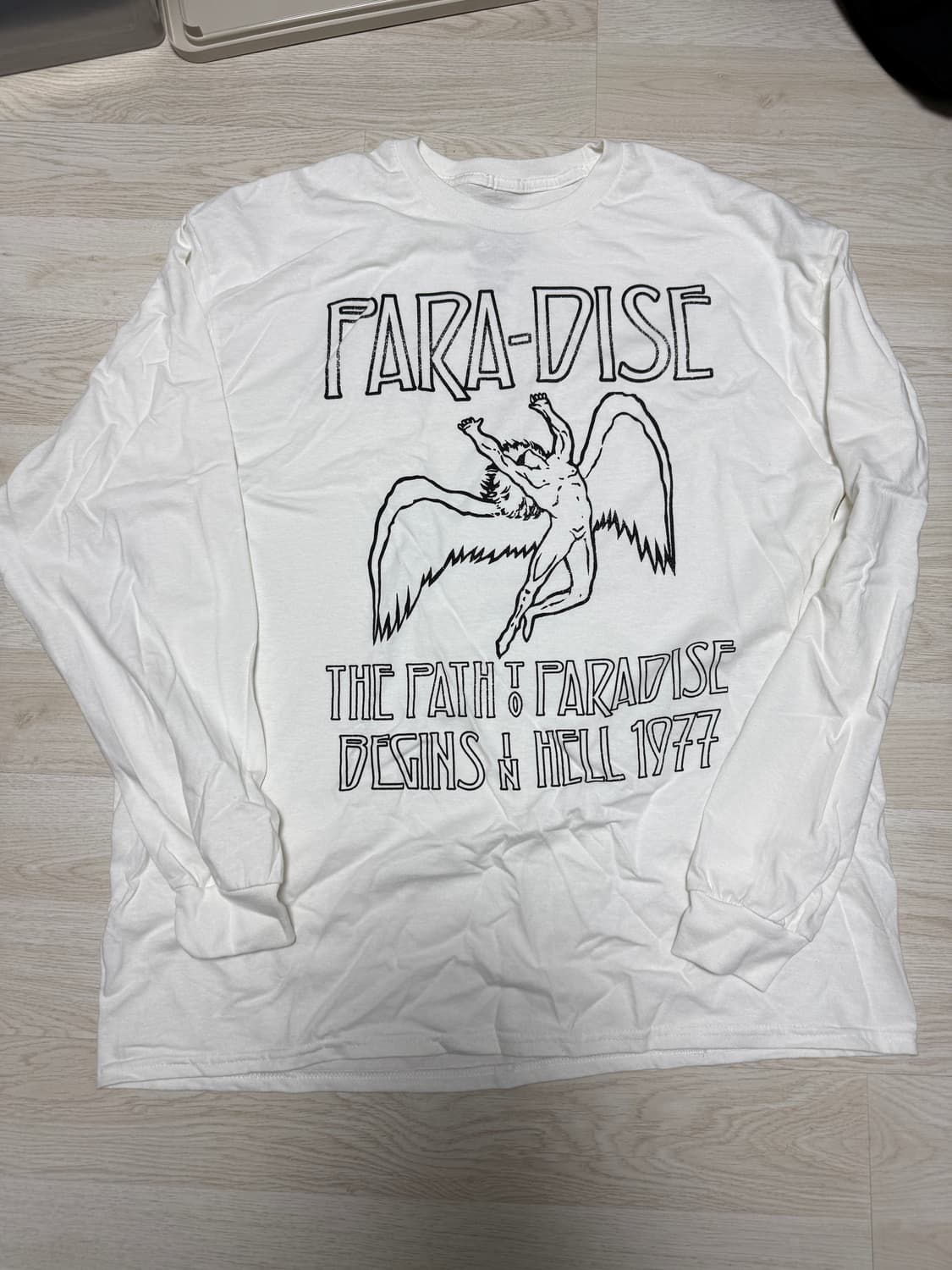 paradise nyc 롱슬리브 팝니다 상품이미지1