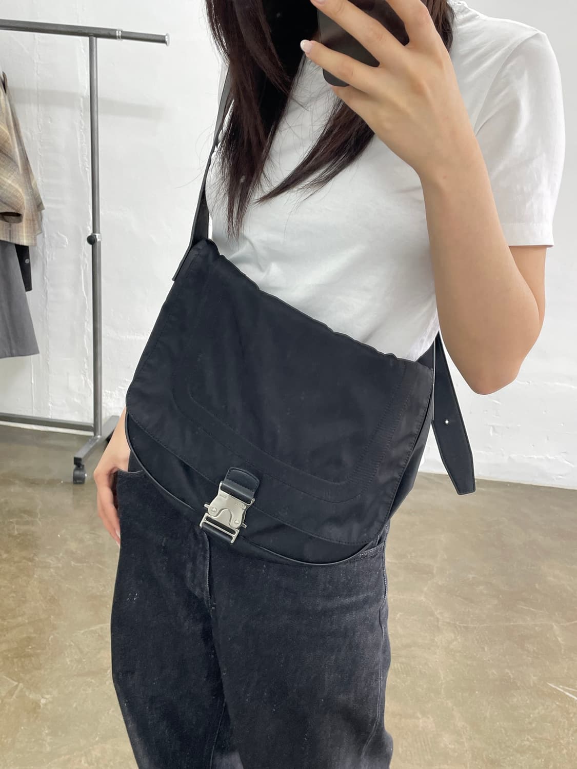 마뗑킴 나일론 버클 숄더백 블랙 상품이미지1