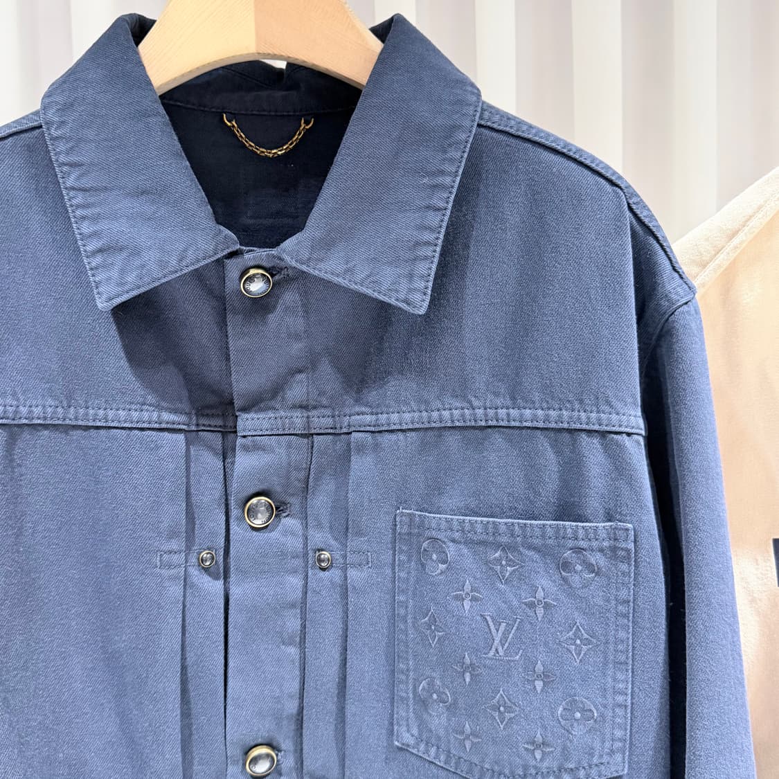 (A+/54) / 루이비통 퍼렐 가먼트다이드 데님 타입 트러커 봄버 자켓 상품이미지4