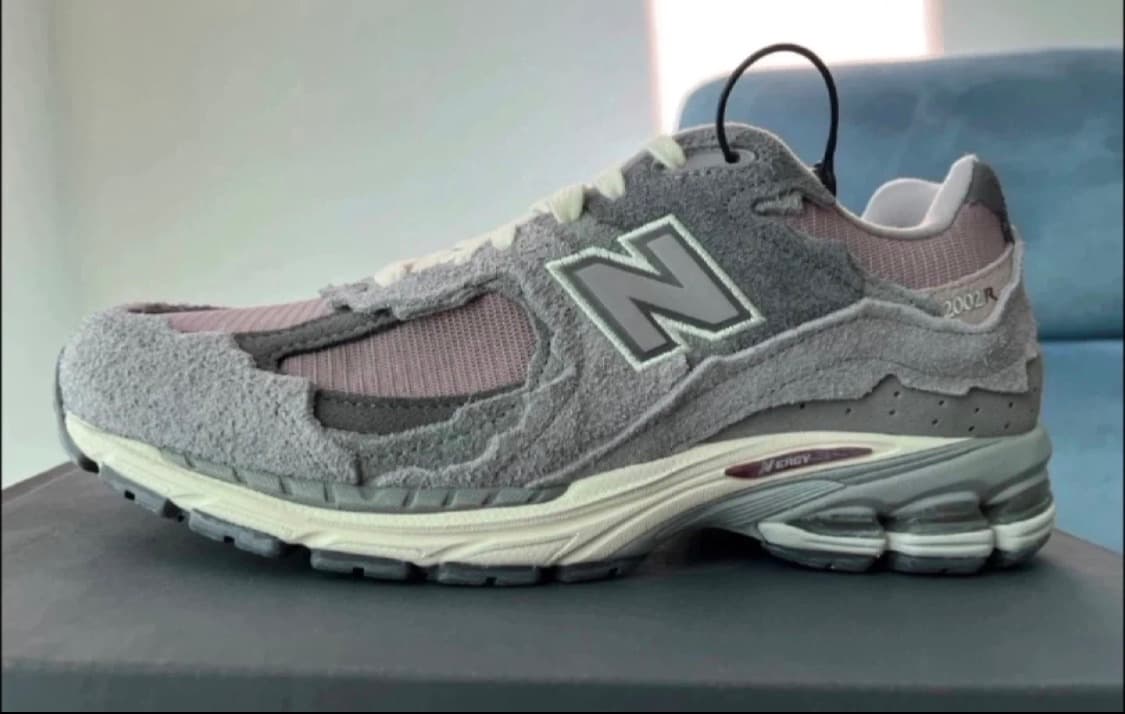 뉴발란스 2002R 프로텍션 팩 징크 에펠탑 270 상품이미지1