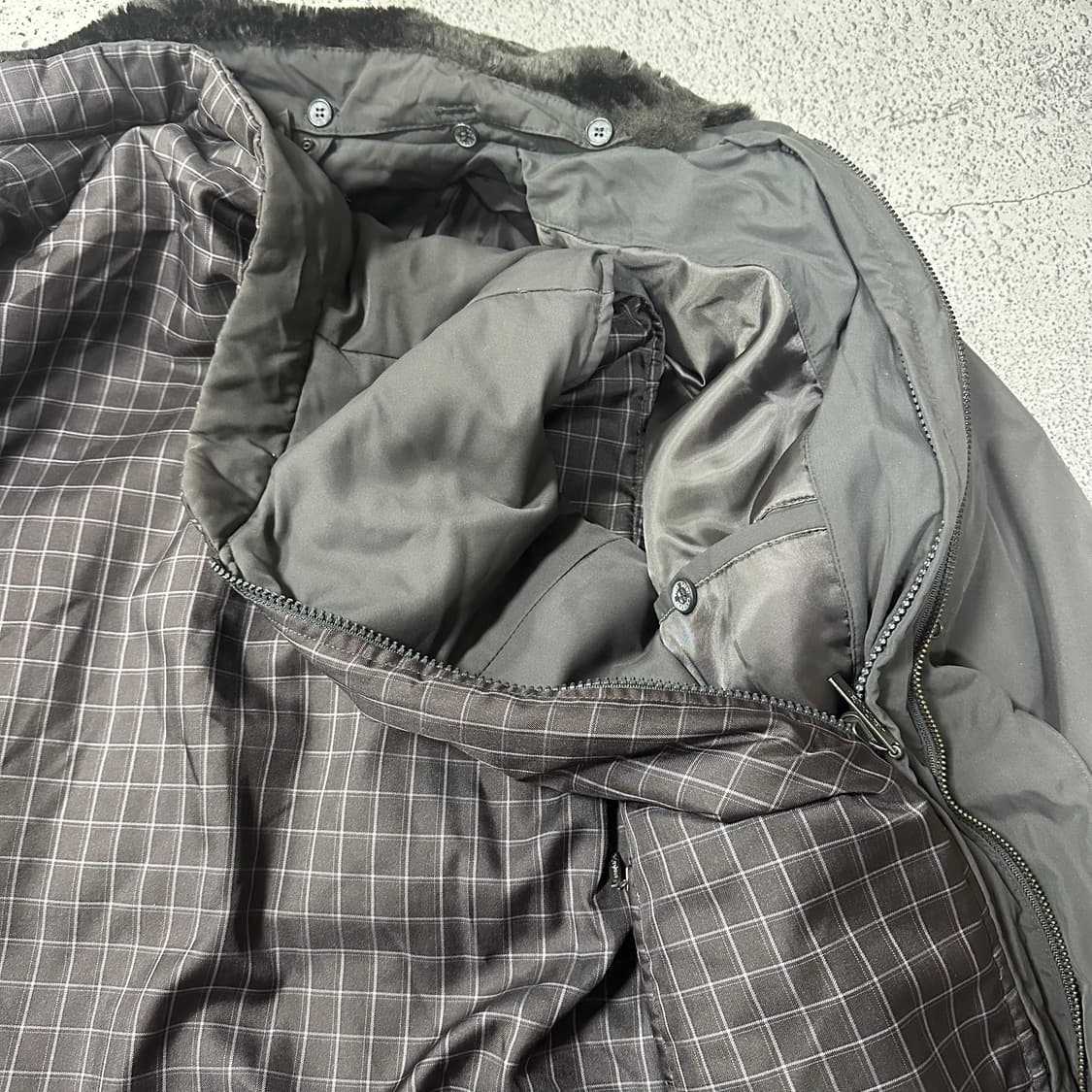 ✨ (내피조끼패딩포함) 입생로랑 덕다운 패딩 점퍼  상품이미지4