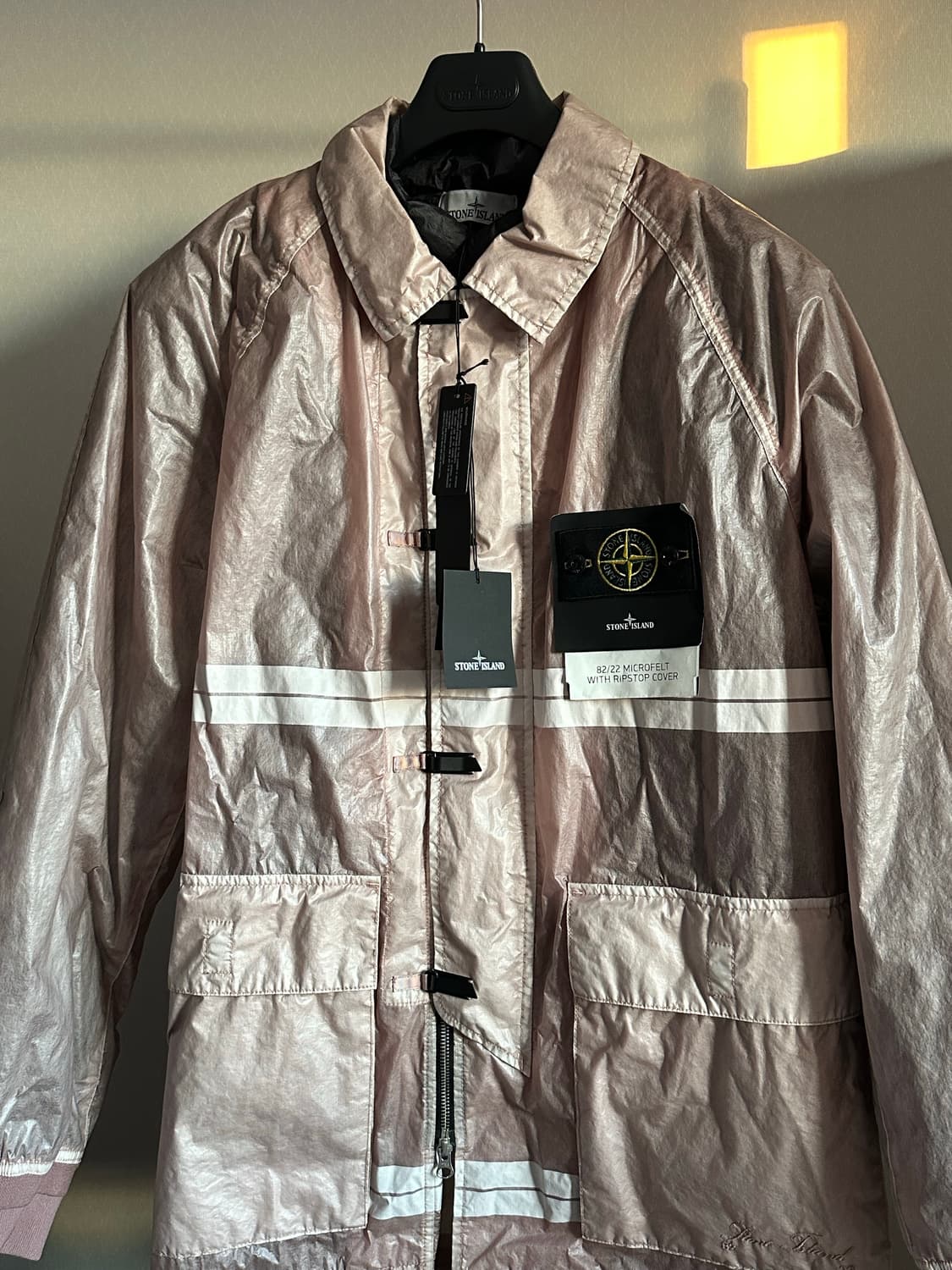 스톤아일랜드 82/22 40주년 마이크로 패딩 22fw 새상품 상품이미지1