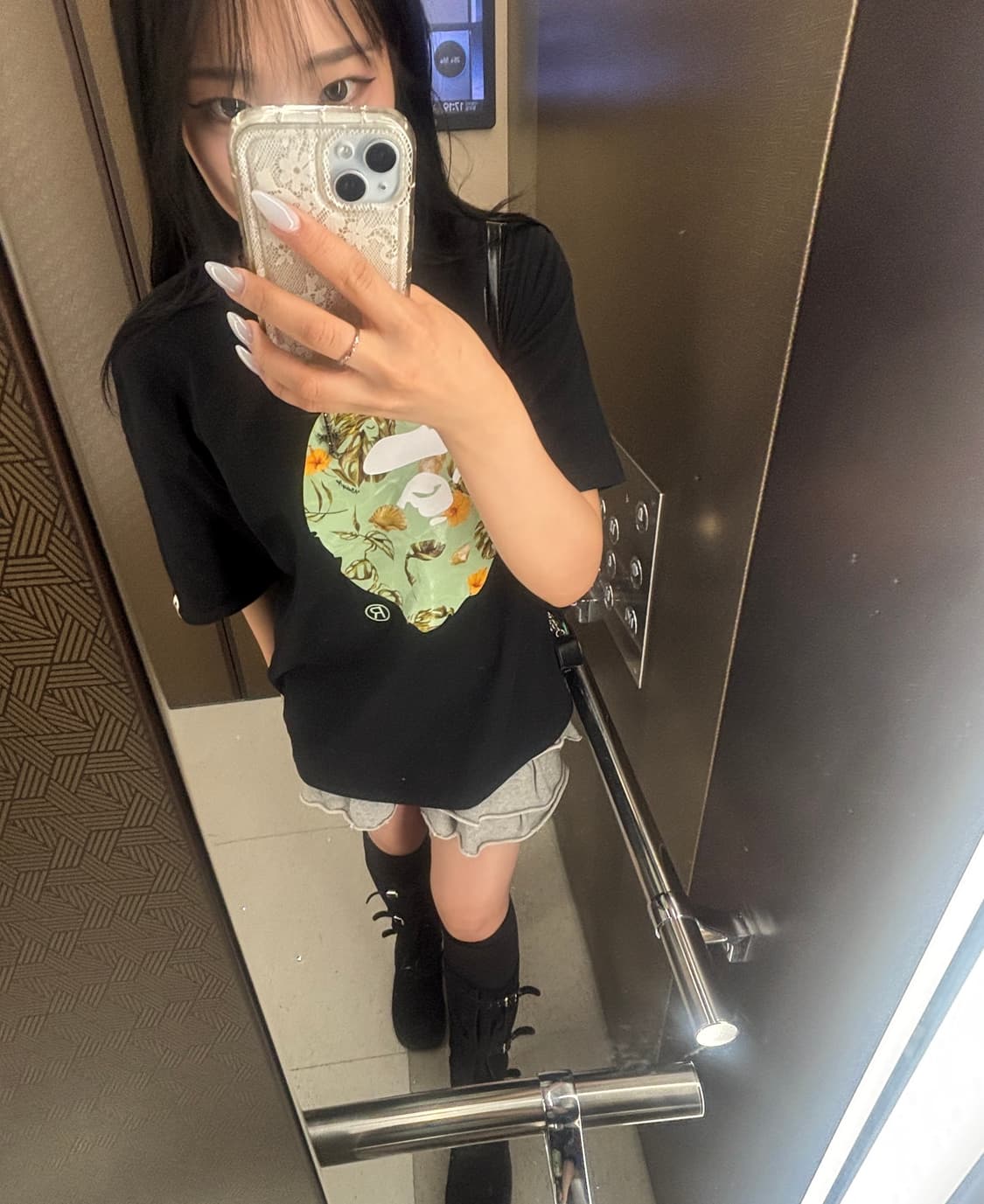 베이프 플라워 프린팅 티셔츠 상품이미지1