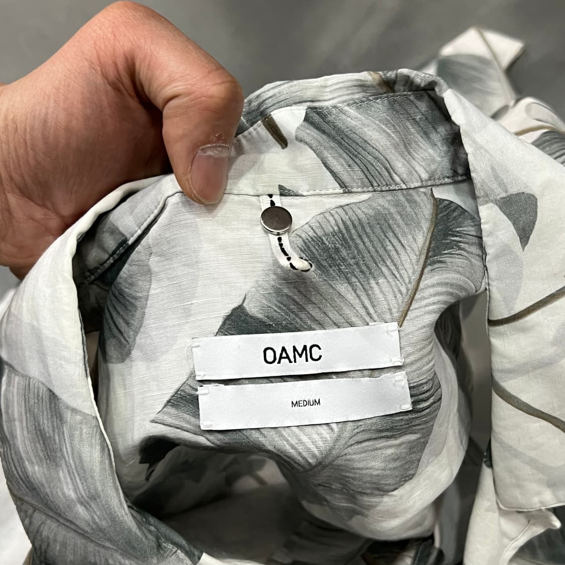  oamc 깃털패턴 오픈카라 린넨 셔츠 y16553 상품이미지5