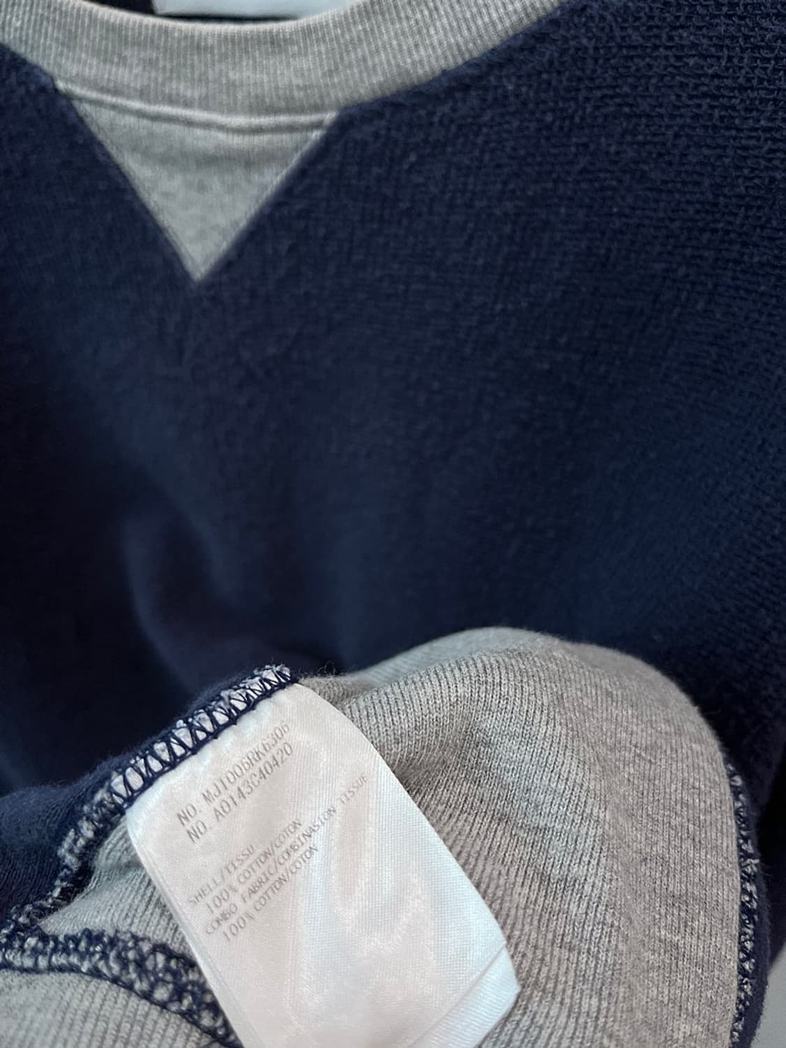 105-110) 톰브라운 부클 맨투맨 상품이미지6