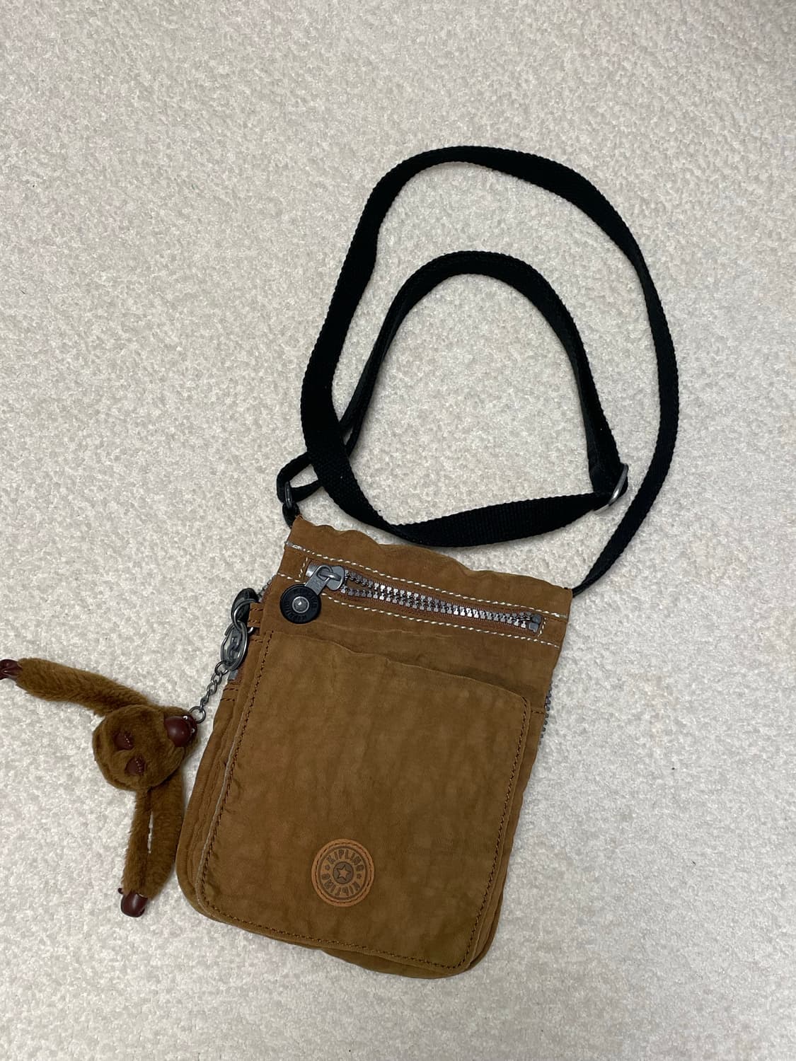 📍키플링 미니 크로스백 상품이미지1