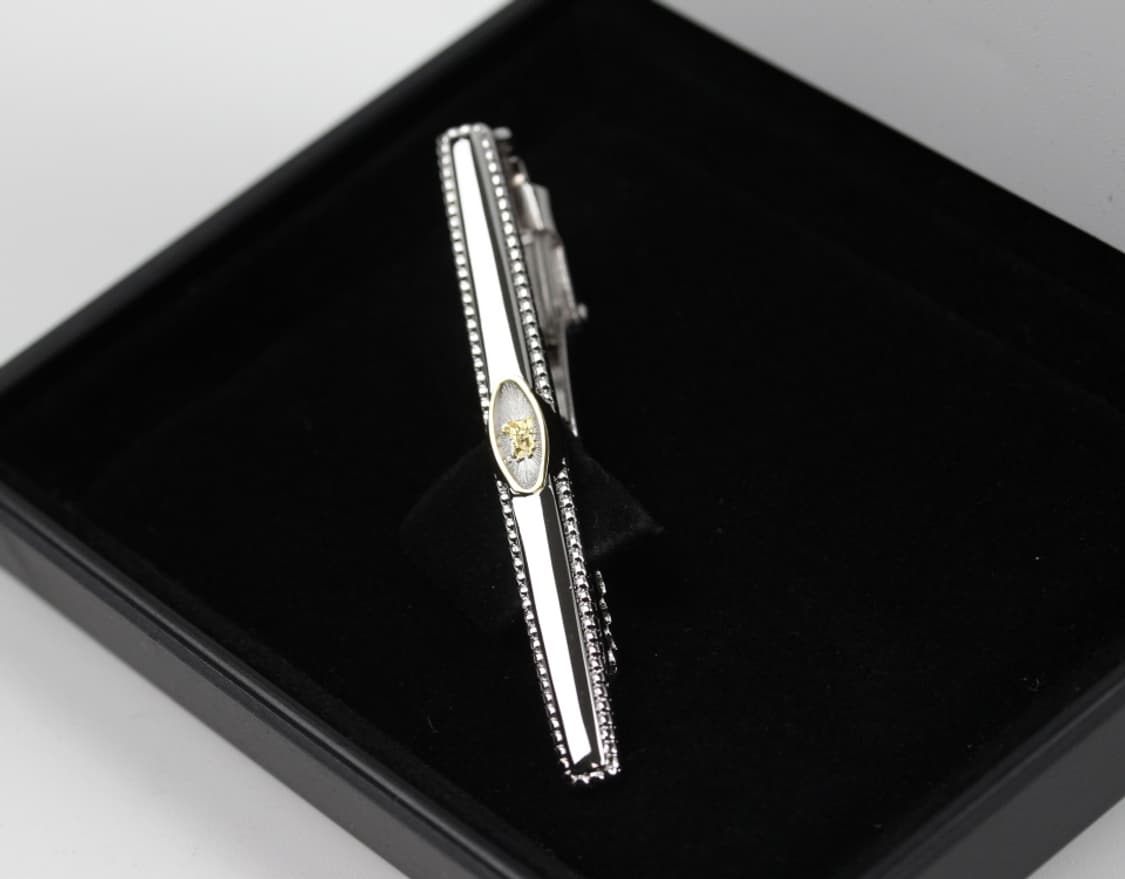 버버리 A+등급 5.4cm 남자 명품 넥타이핀 상품이미지1