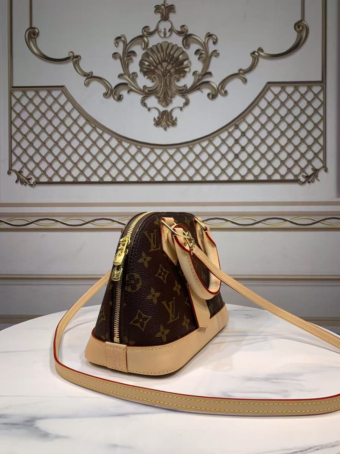 루이비통 알마 BB 모노그램 상품이미지2