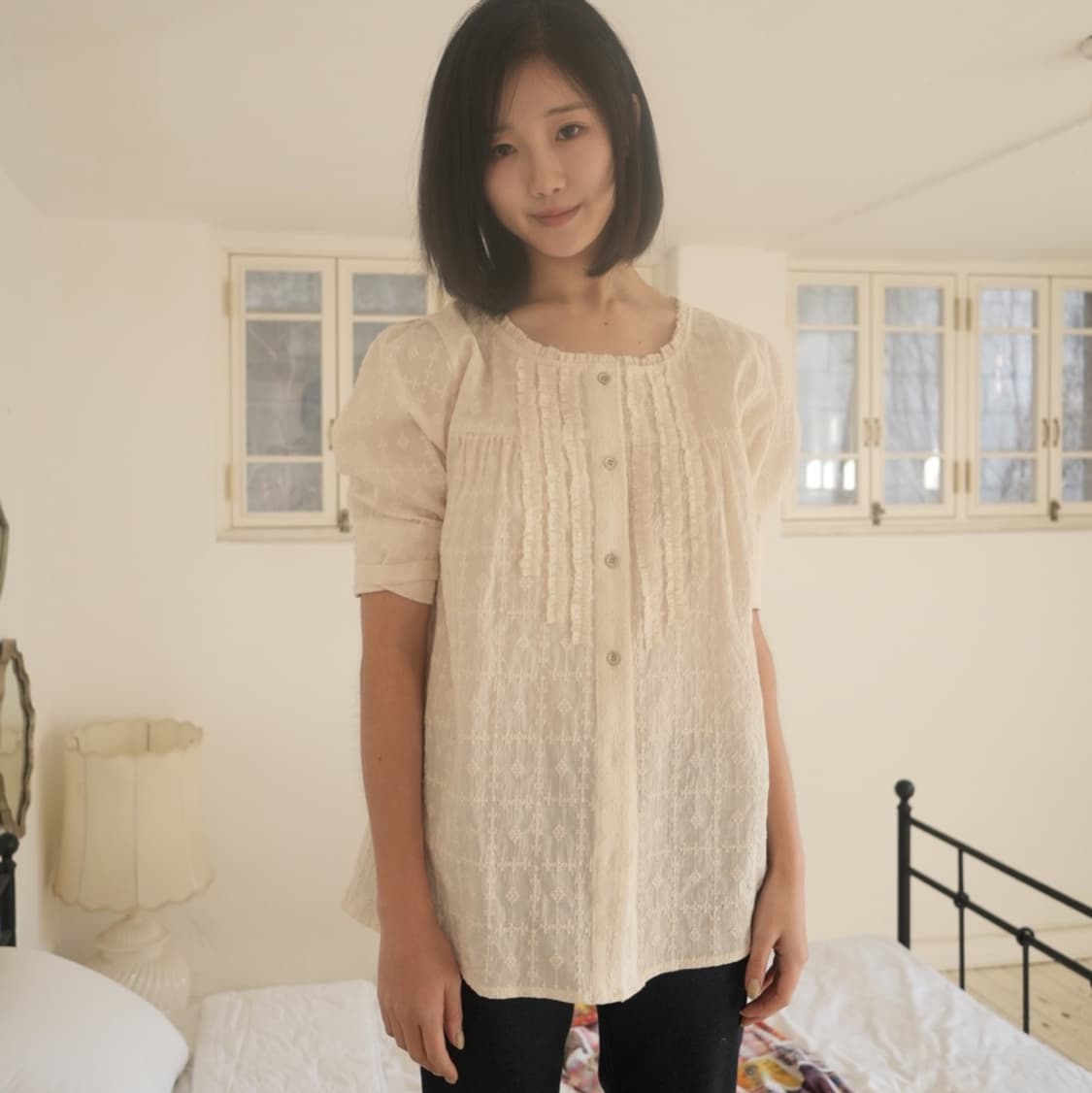 인앤양인하모니 모모 블라우스 아이보리 상품이미지1