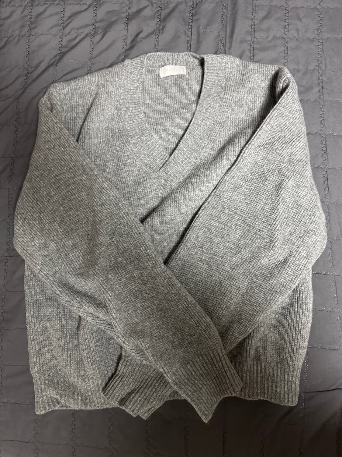 [48] 모마디자인 Moma 브이넥 니트 상품이미지1