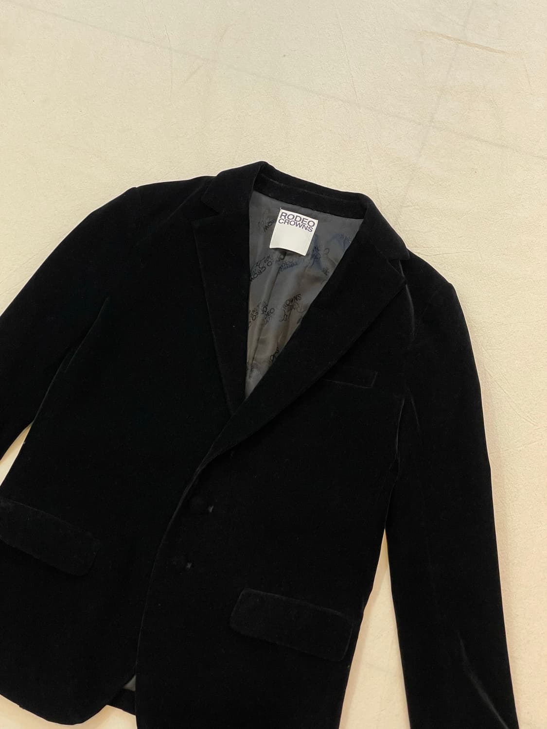 로데오크라운 벨벳자켓  상품이미지2