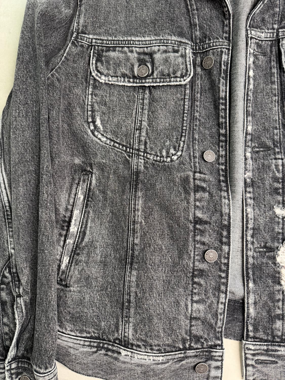 Made in Italy🇮🇹 디젤 디스트레스 흑청 데님 자켓 상품이미지3