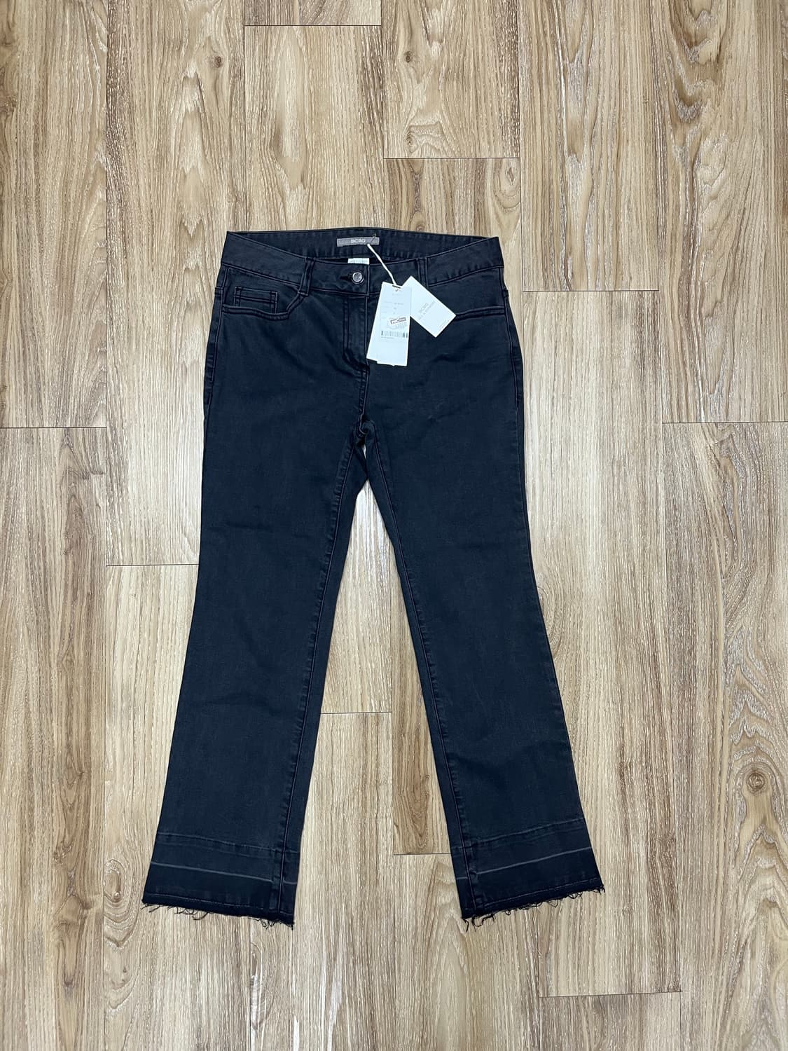 (새상품) BCBG 부츠컷 흑청바지 26 상품이미지1