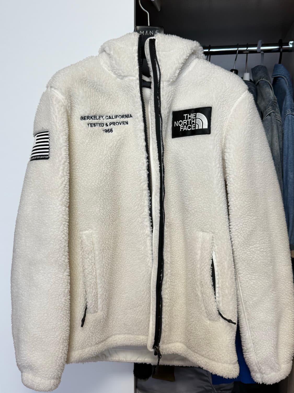 노스페이스 뽀글이 후드집업 상품이미지1