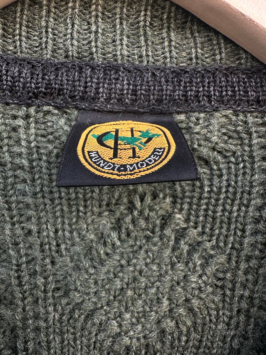 포레스트 그린 컬러에 티롤리안(Tyrolean) 가디건 상품이미지3