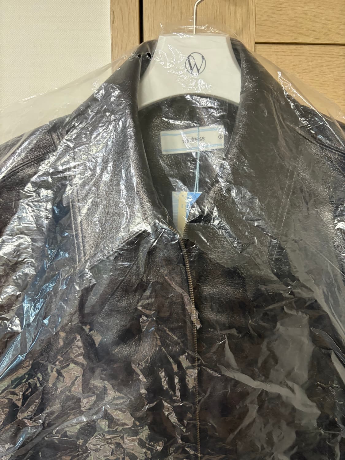 [새상품] 웨이비니스 프레임 크롭 레더 자켓 블랙 (2) 상품이미지3