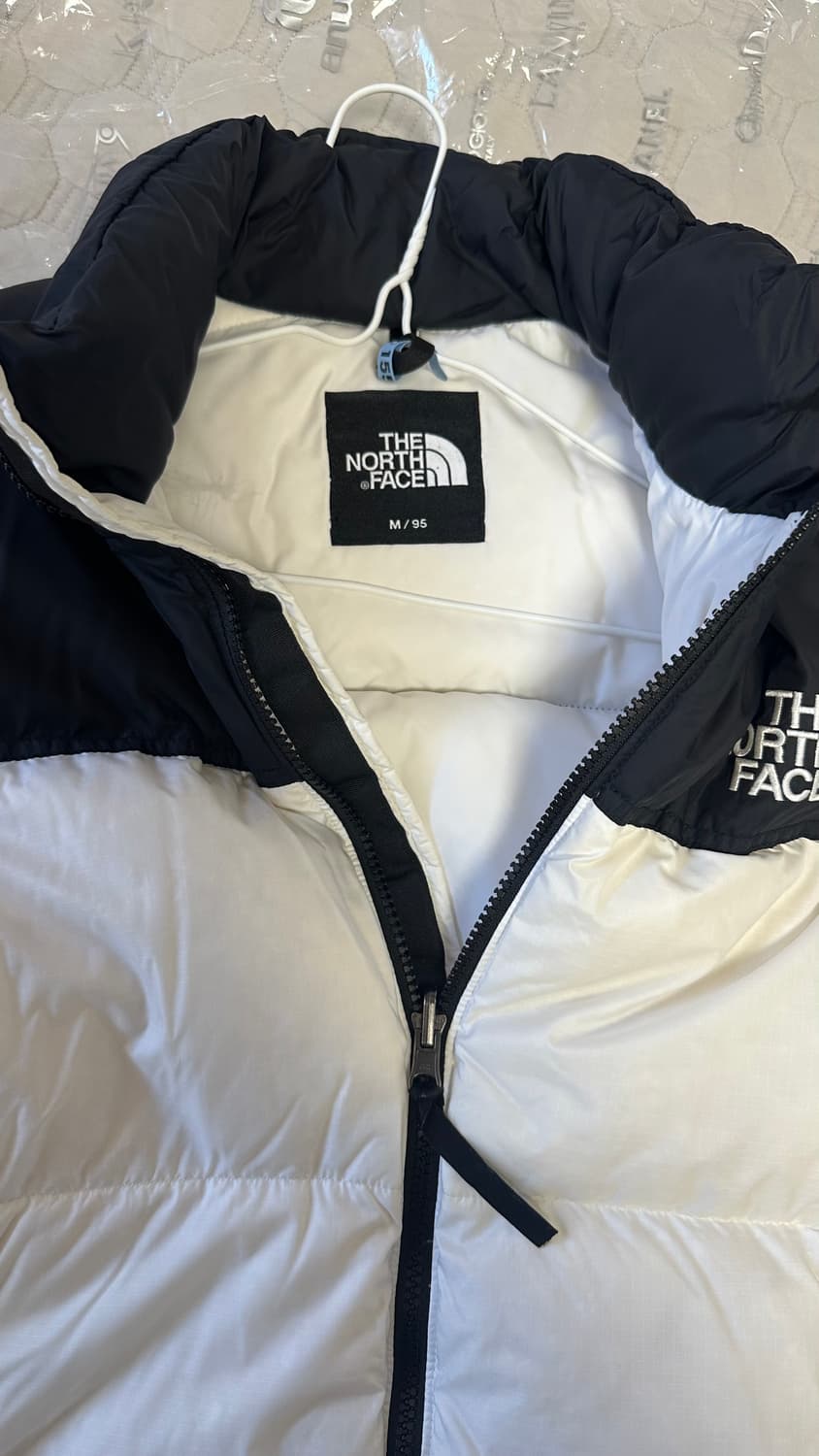 노스페이스 1996 에코 눕시 자켓 화이트 상품이미지3