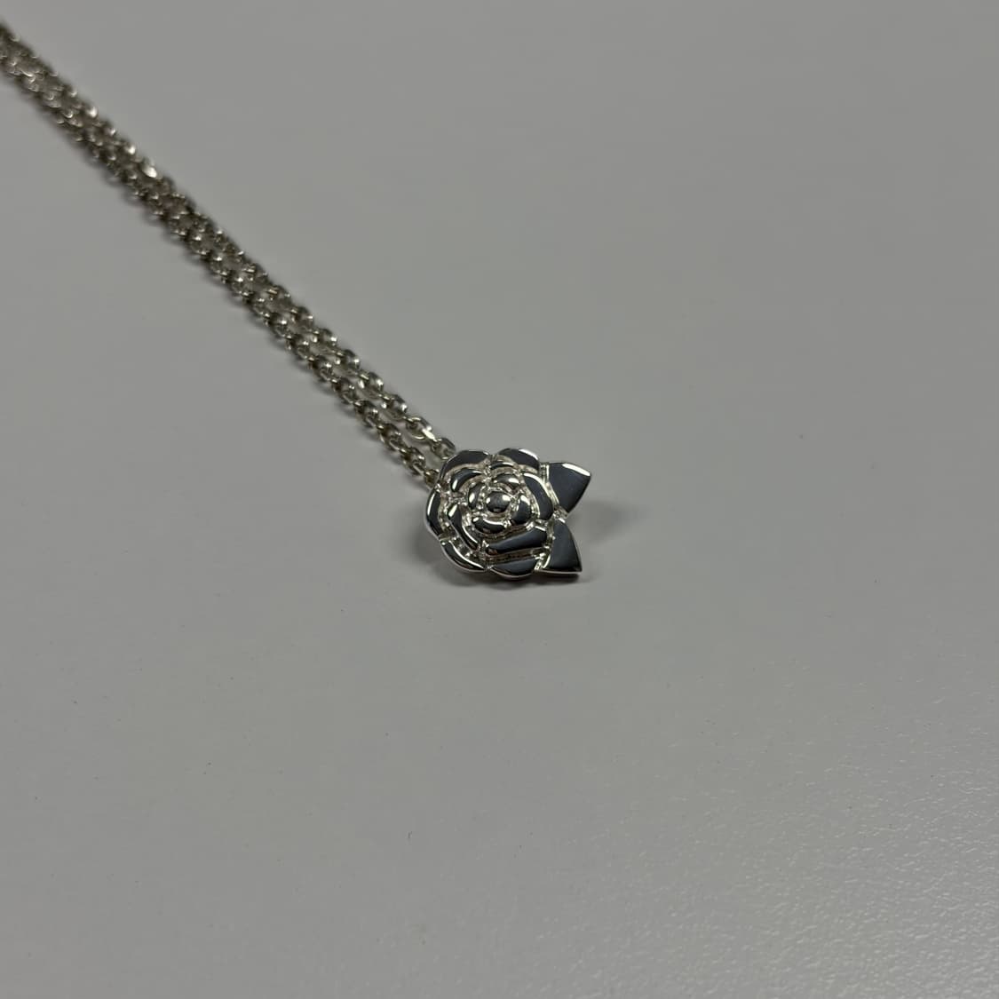 샤넬 까멜리아 목걸이(silver925) 상품이미지6