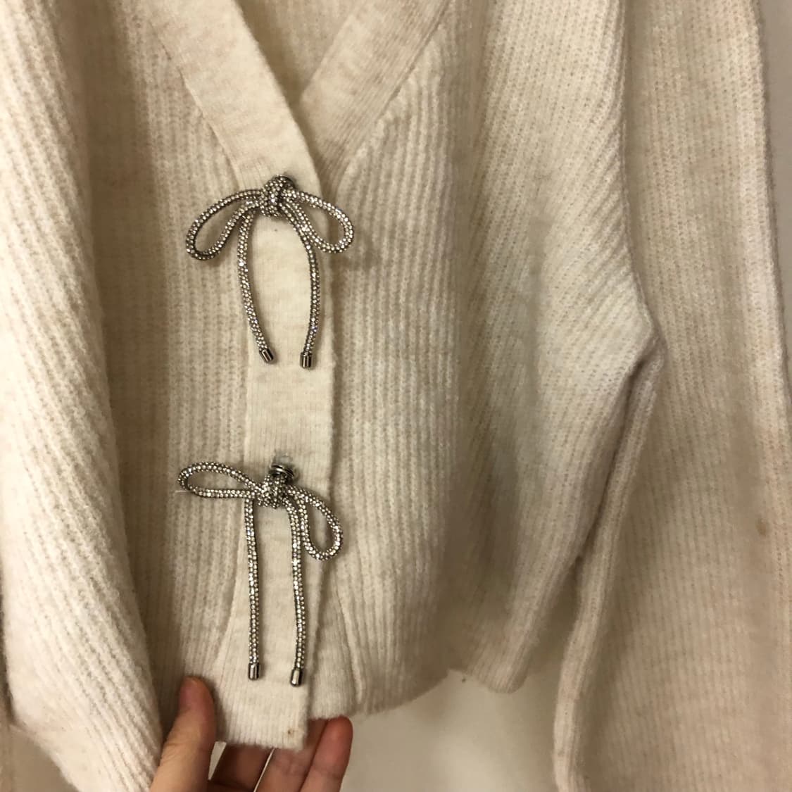 에이치엔엠 흐앤므 h&m 라인스톤 리본 가디건 출근룩 하객룩 벌룬 퍼프 상품이미지3