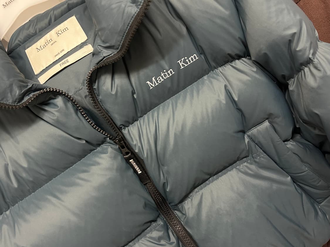 마땡킴 하이넥 클래식 크롭 퍼퍼 다운 점퍼 패딩 다크그린 상품이미지3