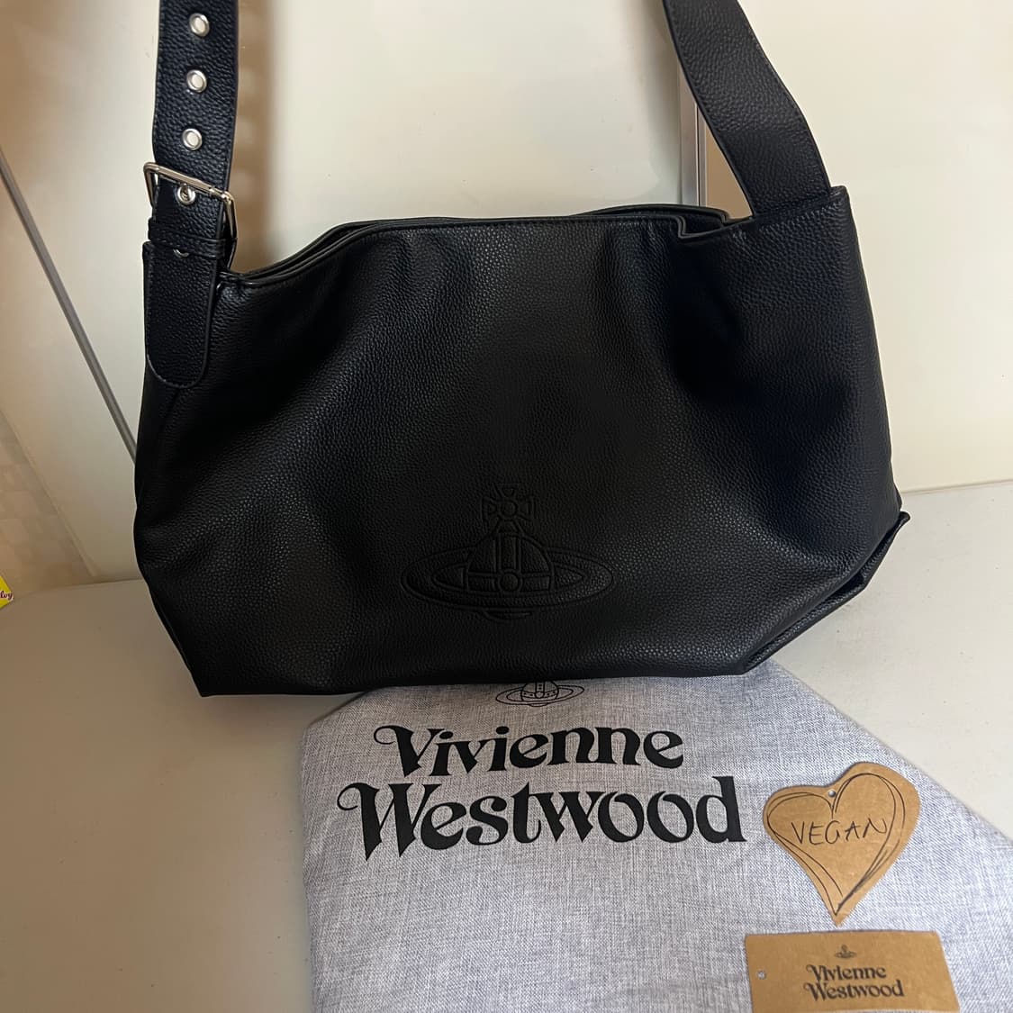 비비안웨스트우드 orb 토트백 상품이미지3