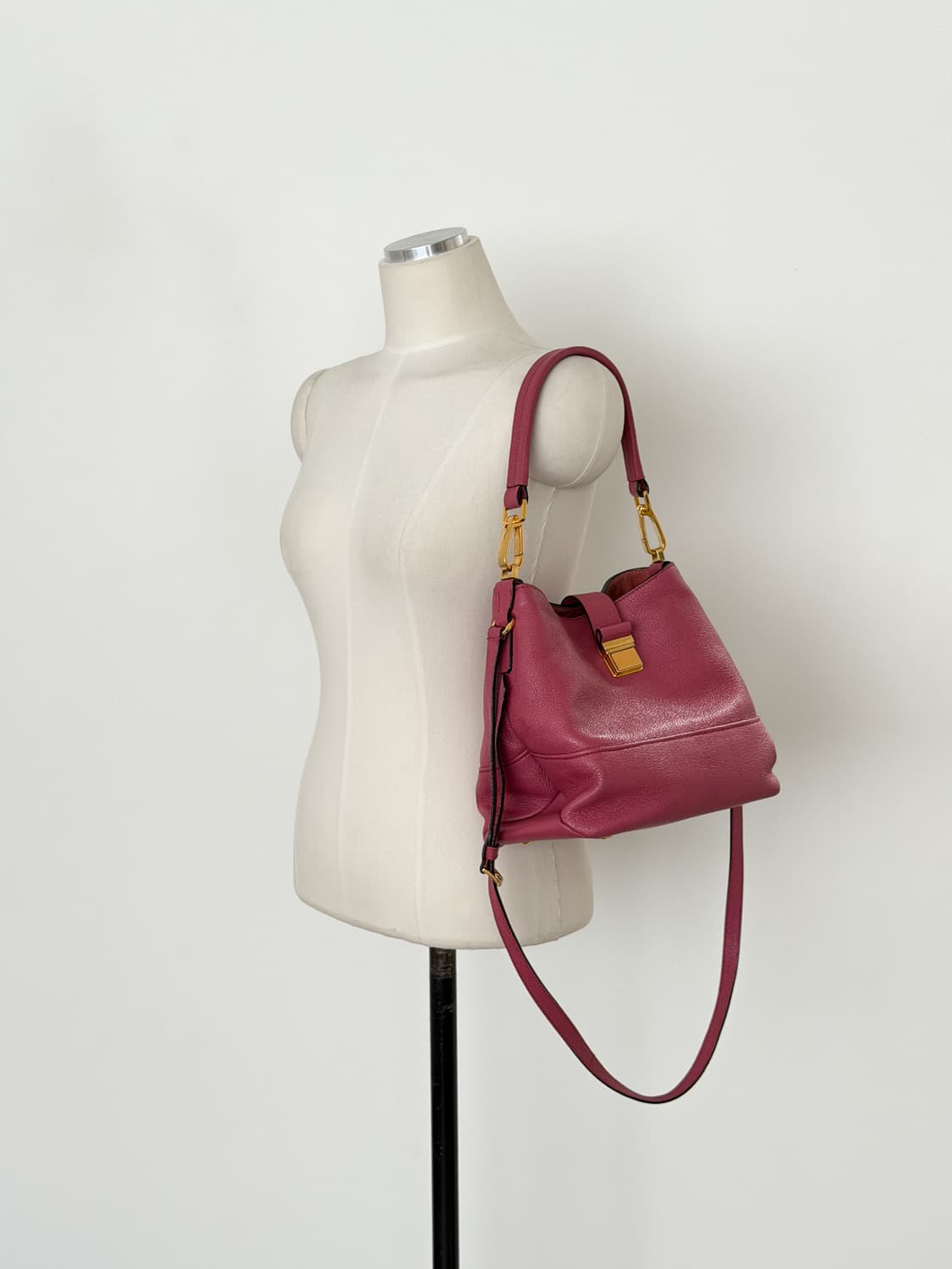 미우미우 마드라스 2WAY 숄더백 상품이미지1