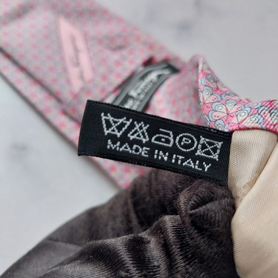 살바토레 페라가모 실크 나비 모티브 넥타이 8.2cm B등급 K2178 상품이미지9