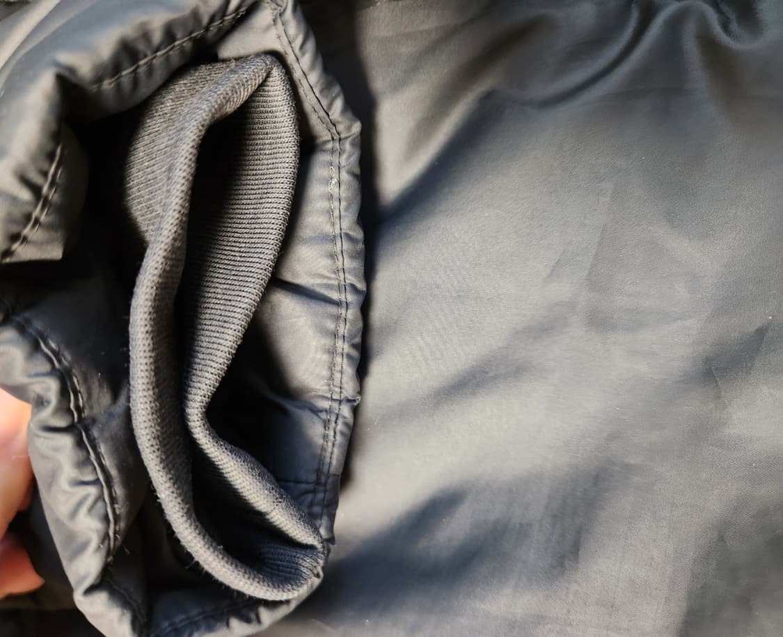 나이키 써마핏 신세틱필 롱패딩 남성m~L 여성xl

남자가 입어도 상관없 상품이미지5