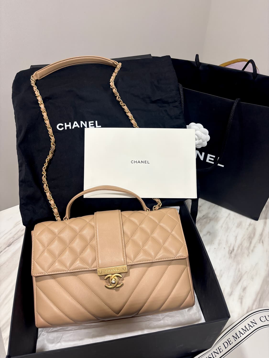 샤넬 트렌드cc탑핸들 플랩백 라지 상품이미지3