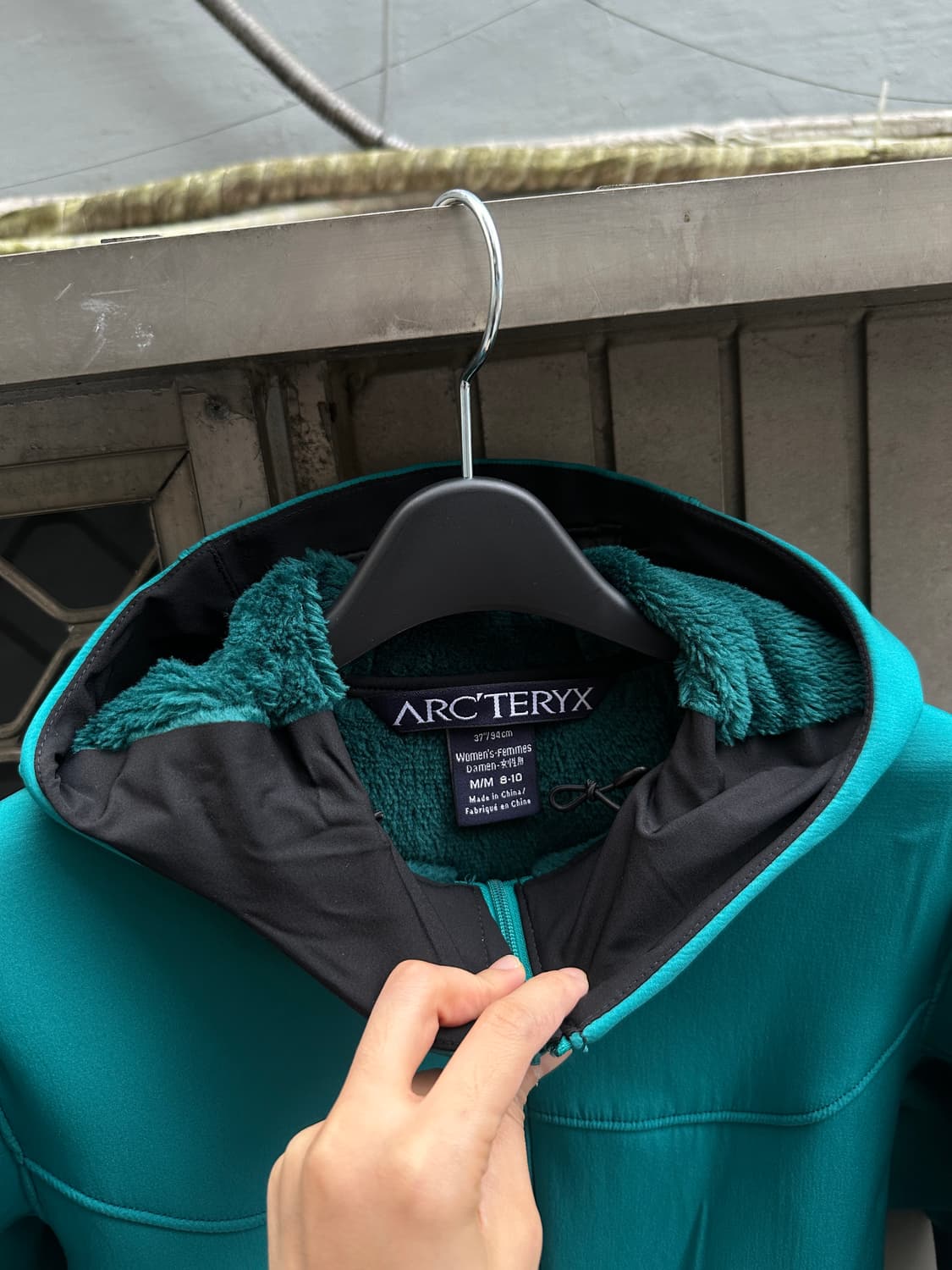 ARCTERYX softshell hooded jacket  상품이미지5
