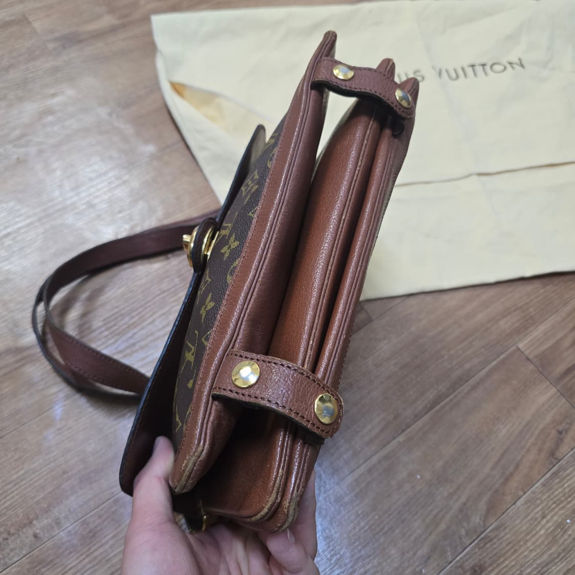 LOUIS VUITTON 루이비통  숄더백 정품 상품이미지6