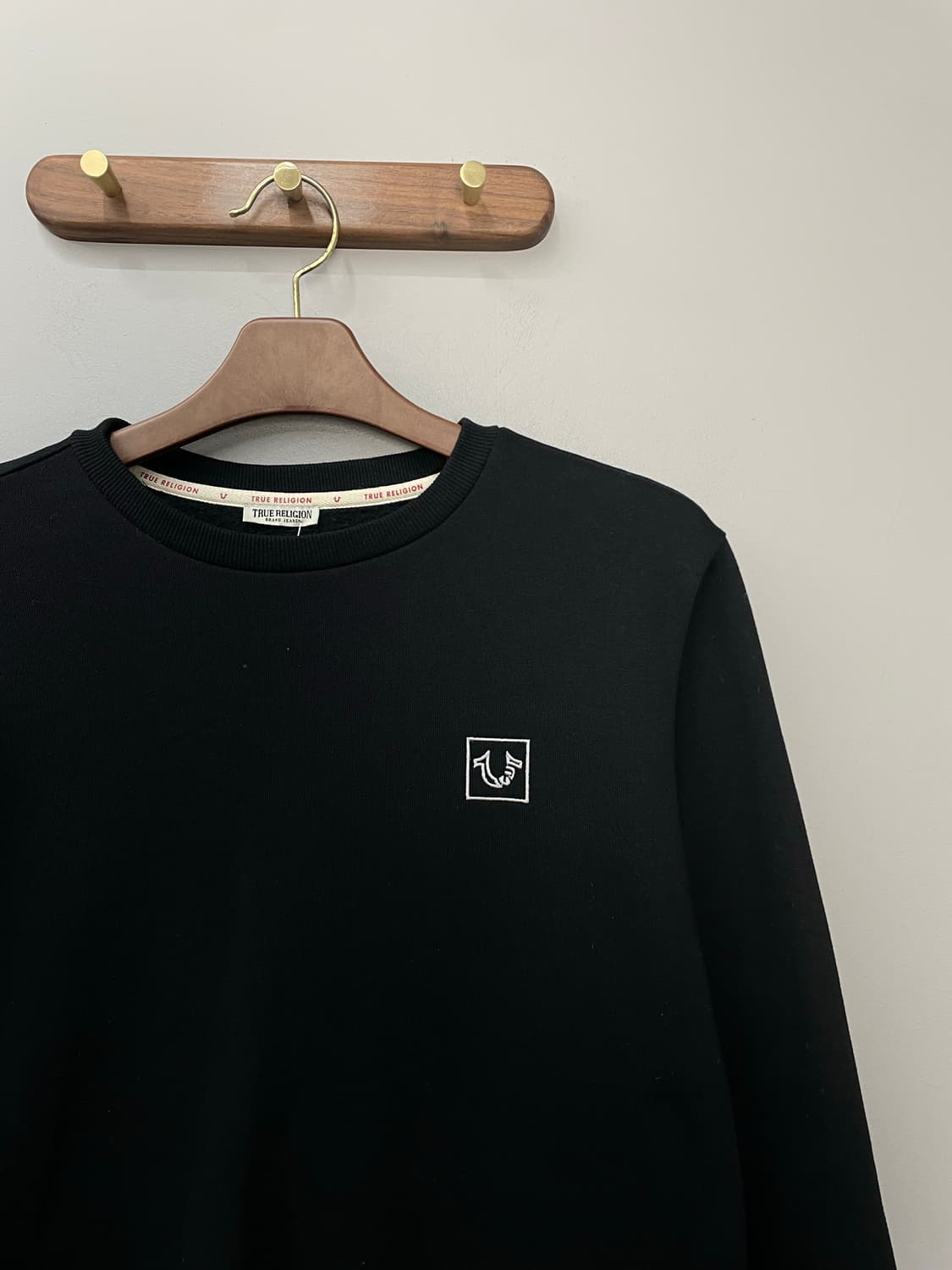 트루릴리젼 로고 블랙 맨투맨 H1812 상품이미지3