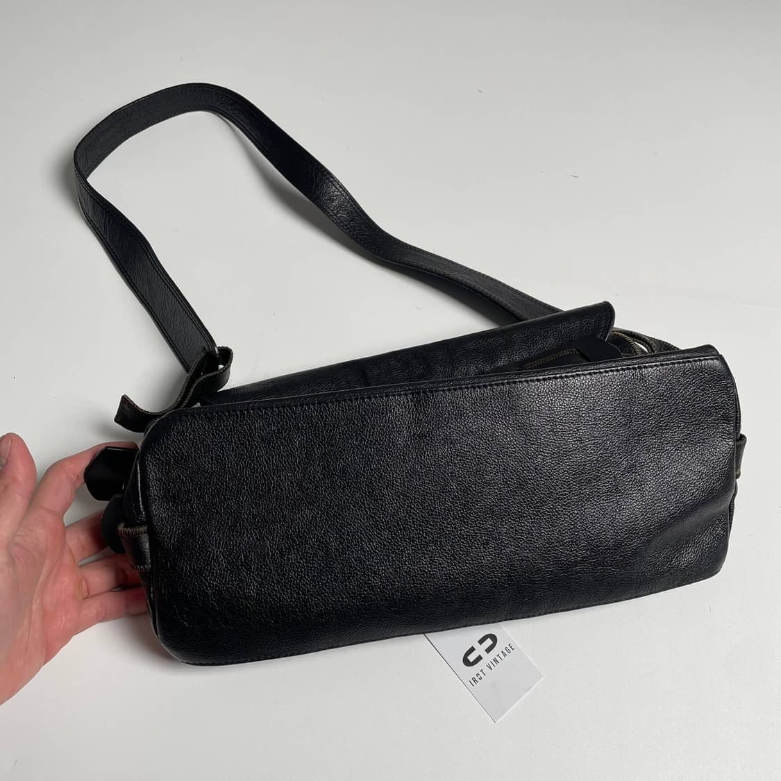 Nicoli 아일렛 스트랩 레더 백 상품이미지5