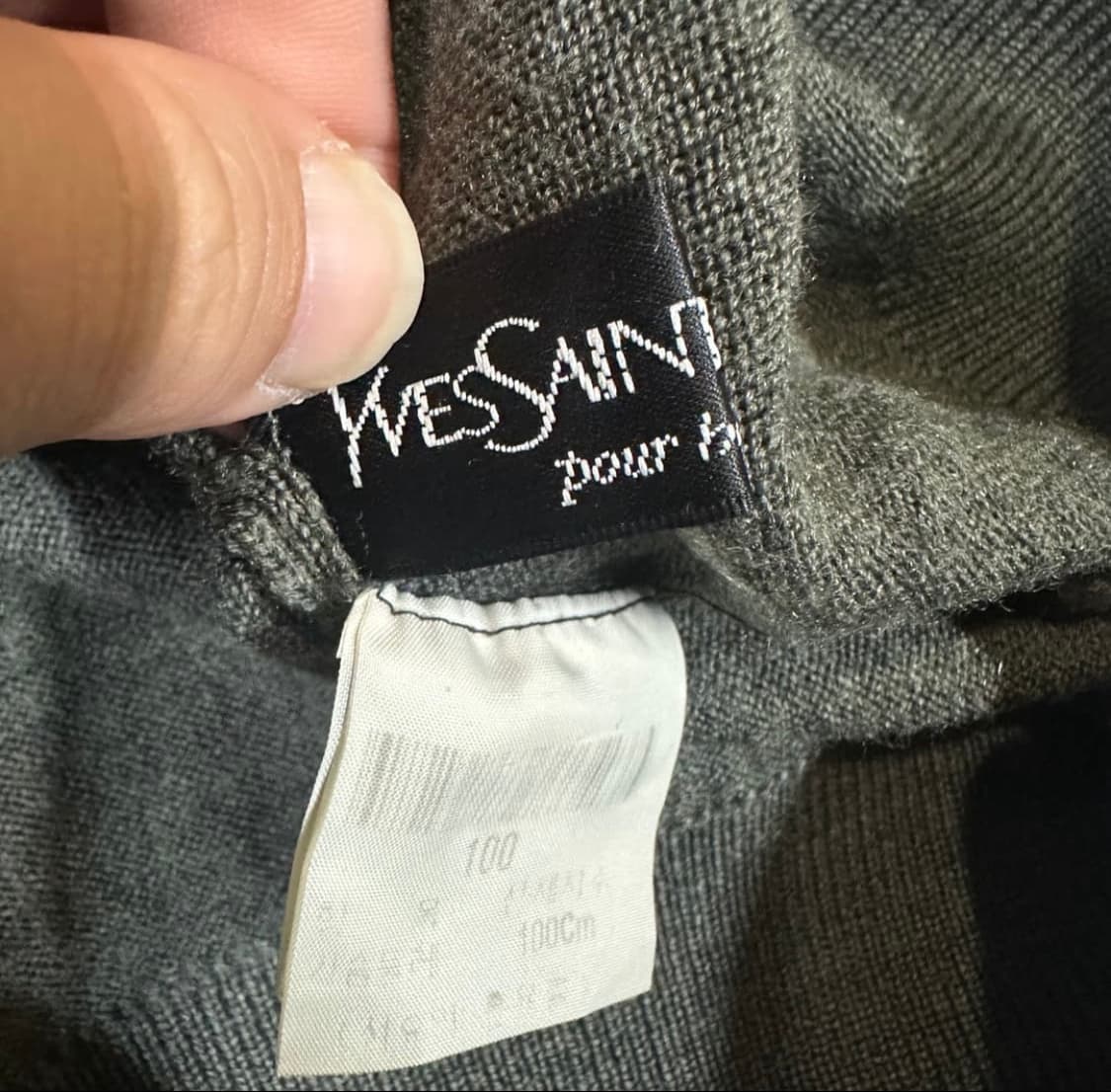  입생로랑 터틀넥 반폴라 니트 상품이미지4