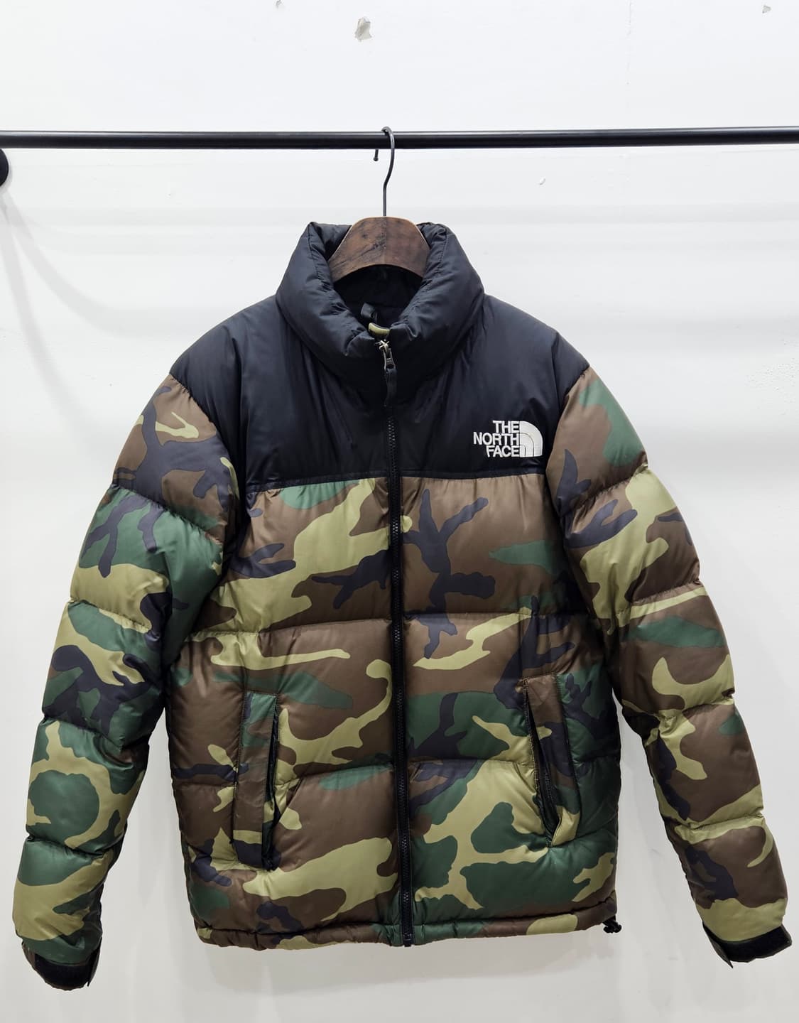 노스페이스 눕시 카모 패딩 L 일본판정품 상품이미지1