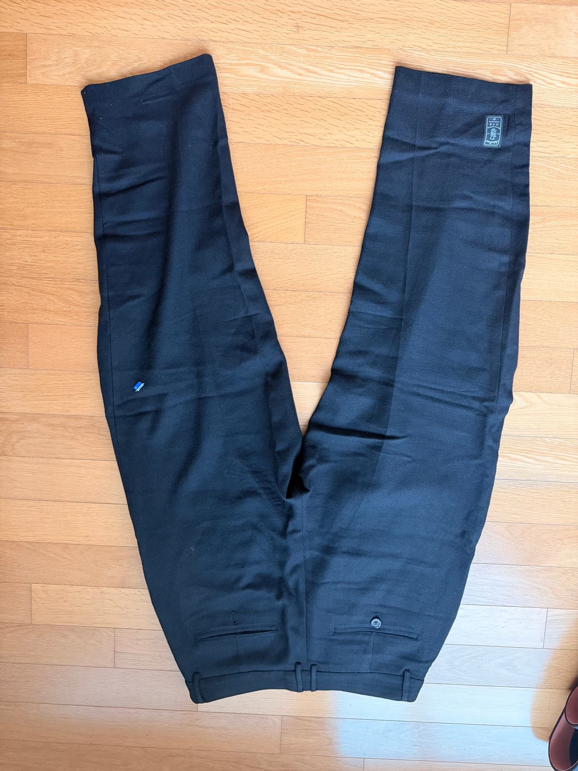 아더에러 트위스트 트라우저 상품이미지2