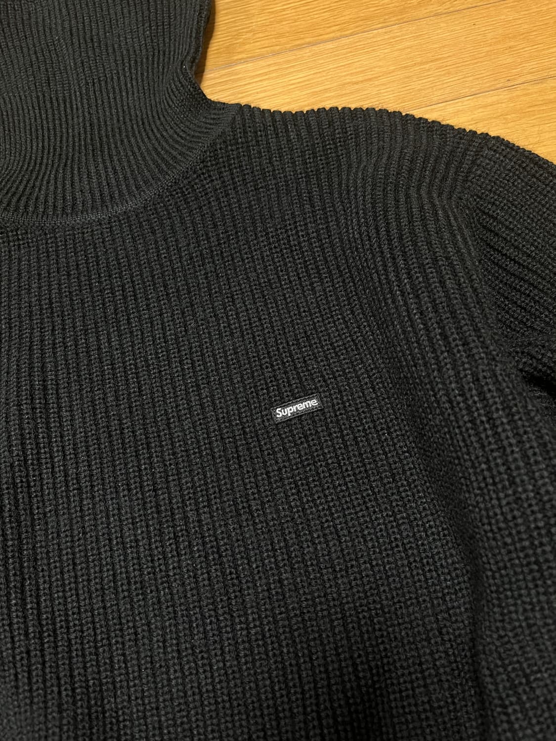 슈프림 터틀넥 니트 상품이미지2