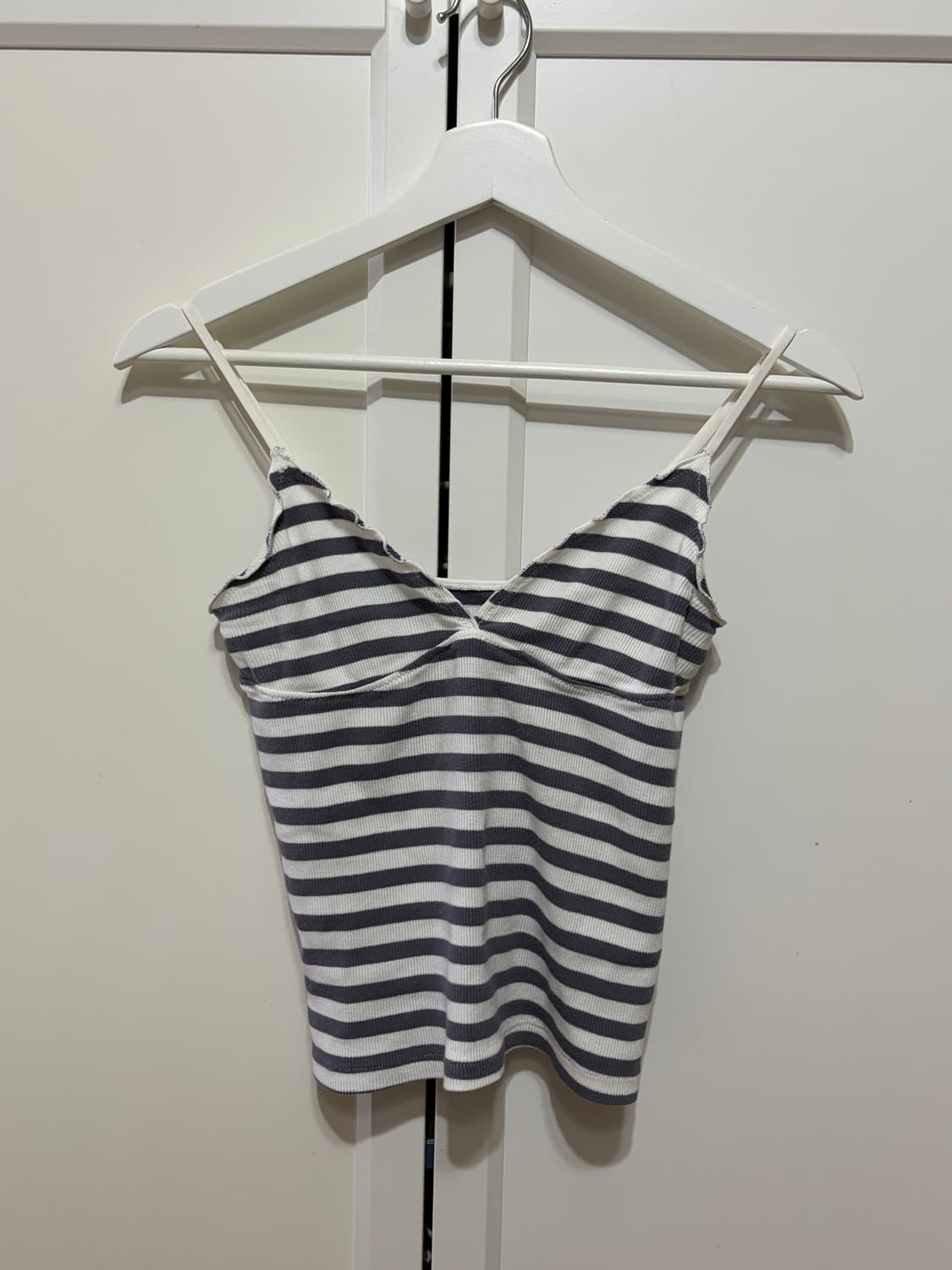 브랜디멜빌 스트라이프 나시 그레이 상품이미지1