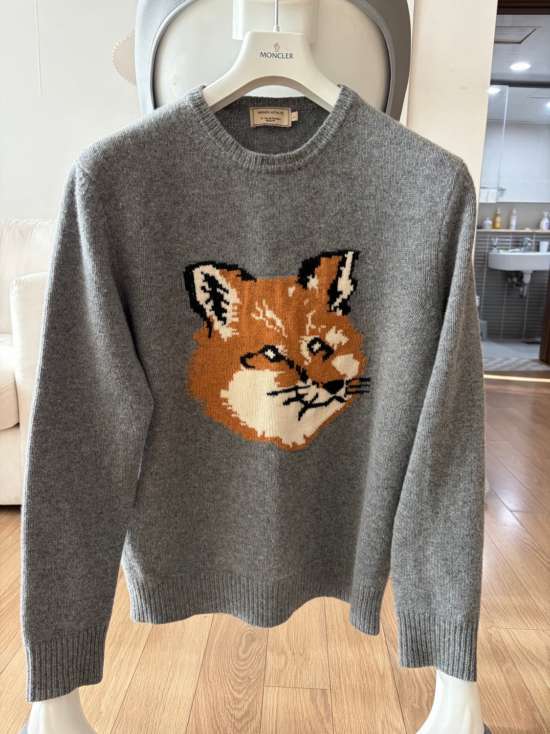 [L] 메종키츠네 빅폭스 그레이 니트 상품이미지1